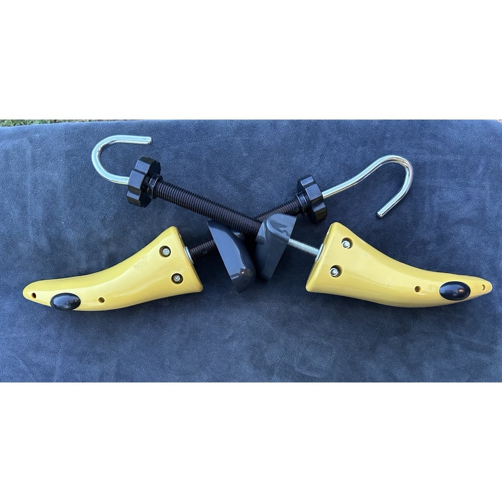 Pair Of Yellow And Black Shoe Horns